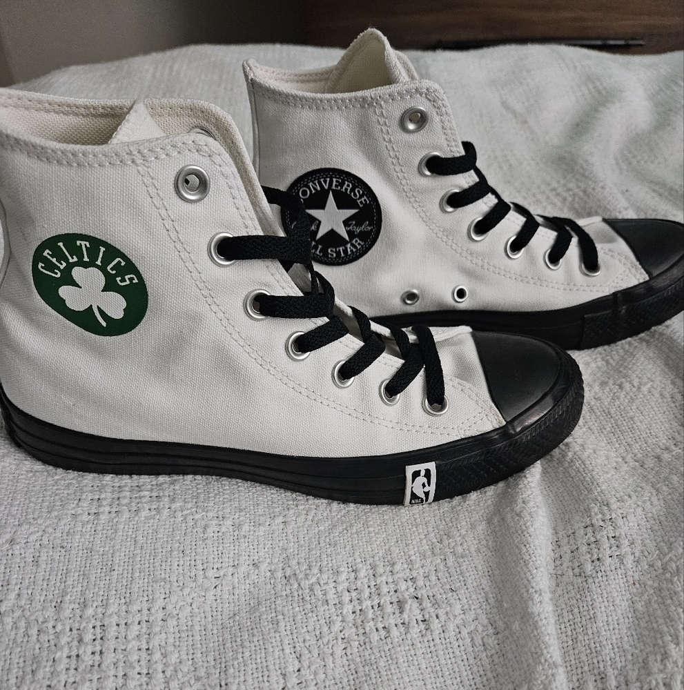 Converse x NBA Celtics Chuck Taylors